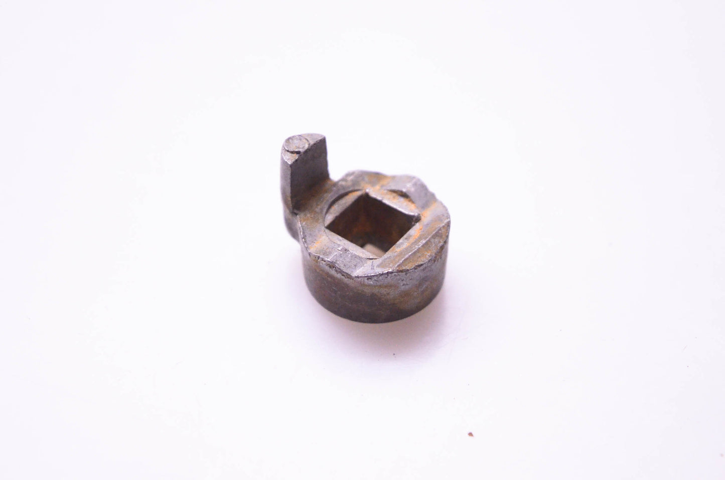 Aftermarket 301897 Lock Plate Stern Bracket NOS