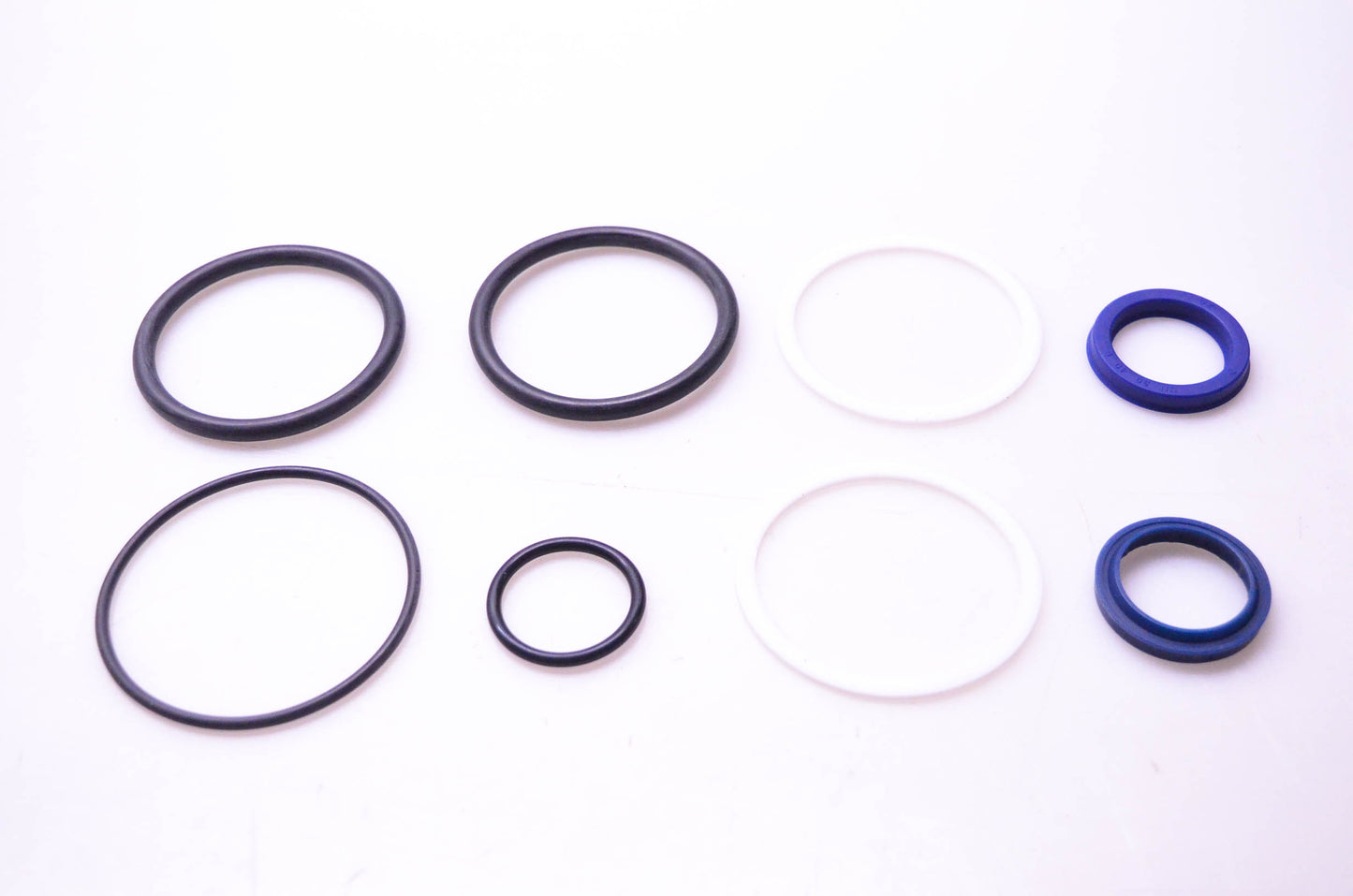 Komatsu 3EB-64-05050 Tilt Cylinder Seal Kit NOS
