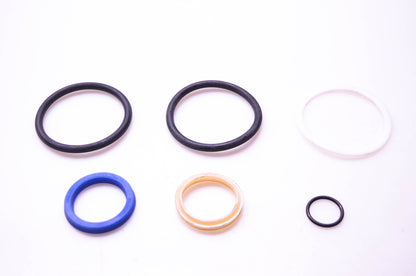Komatsu 34B-64-05010 Tilt Cylinder Seal Kit NOS