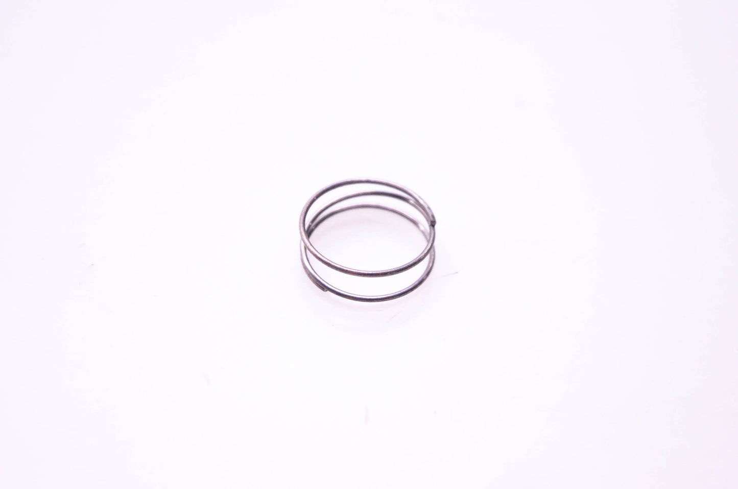 New OEM Briggs & Stratton 260455 Diaphragm Spring NOS