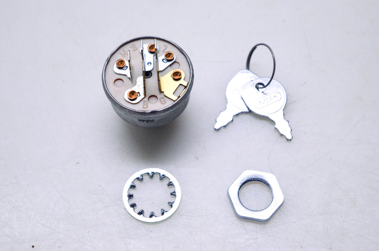 Rotary 31-2922, 725-0267 Ignition Switch Kit NOS