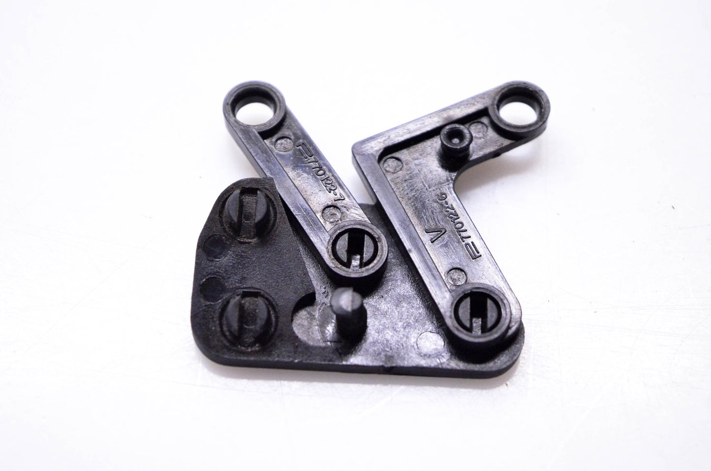 Peltor 770122 Hard Hat Clip V Assembly NOS
