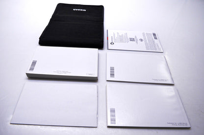 Nissan OM18EA 0L33U0, WB18EA NALLU3, QR18EA 0L33U0 2018 Altima Sedan Owner's Manual & Warranty Kit