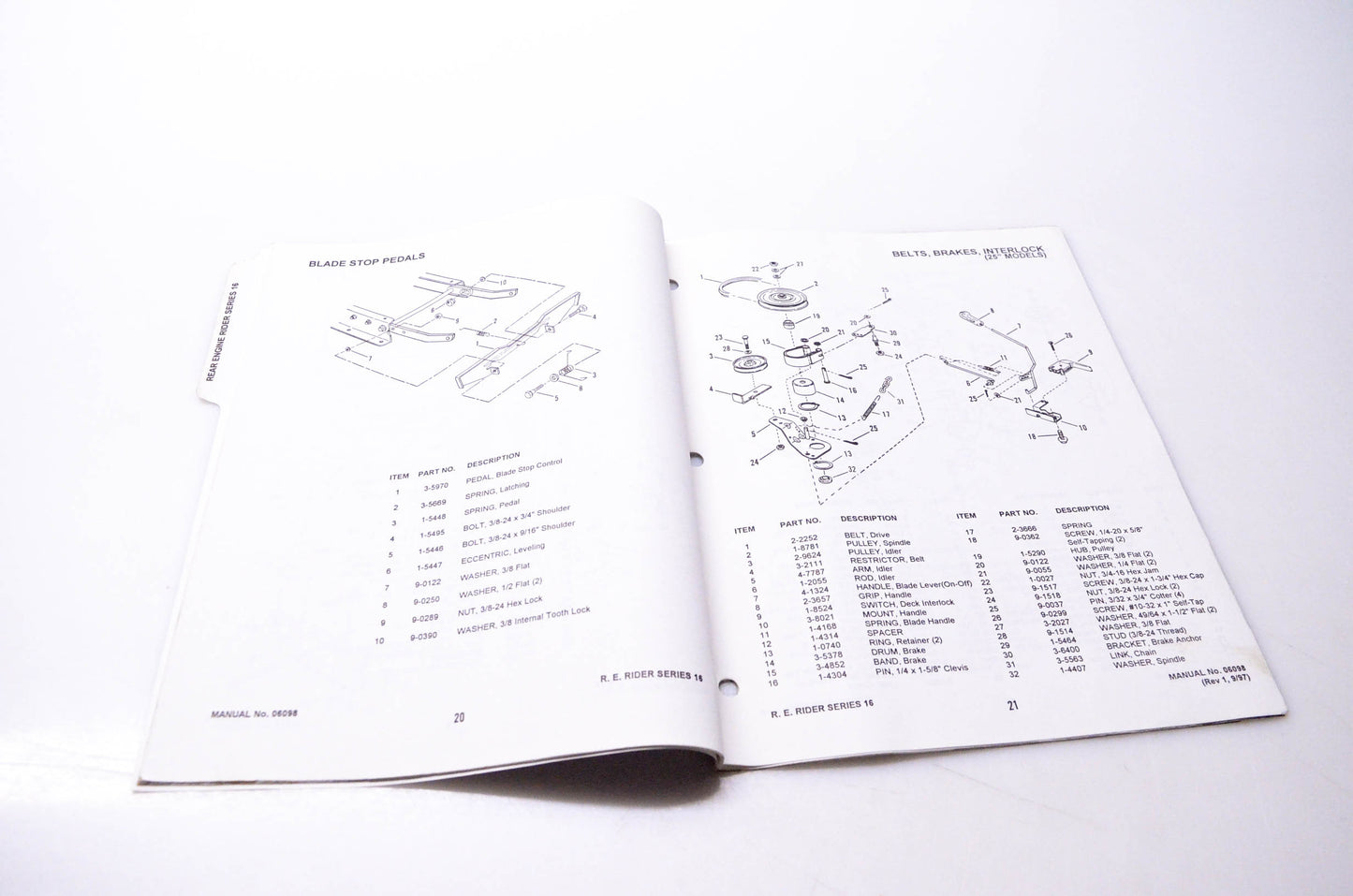 Snapper 06098 Parts Manual Rear Engine Rider Series 16 NOS