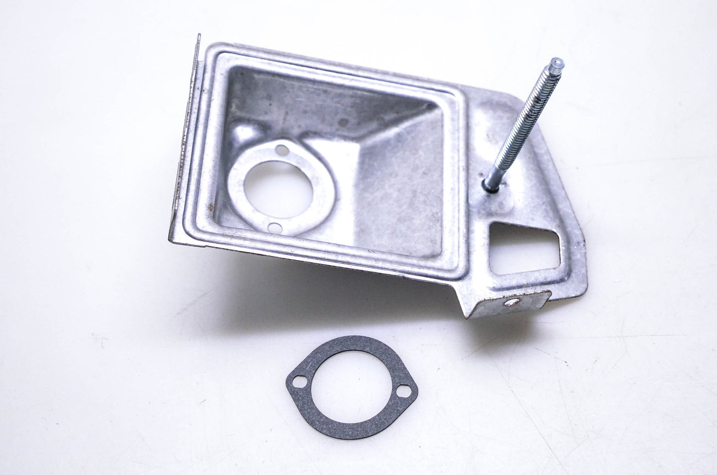 New OEM Tecumseh 36633A Cleaner Body NOS