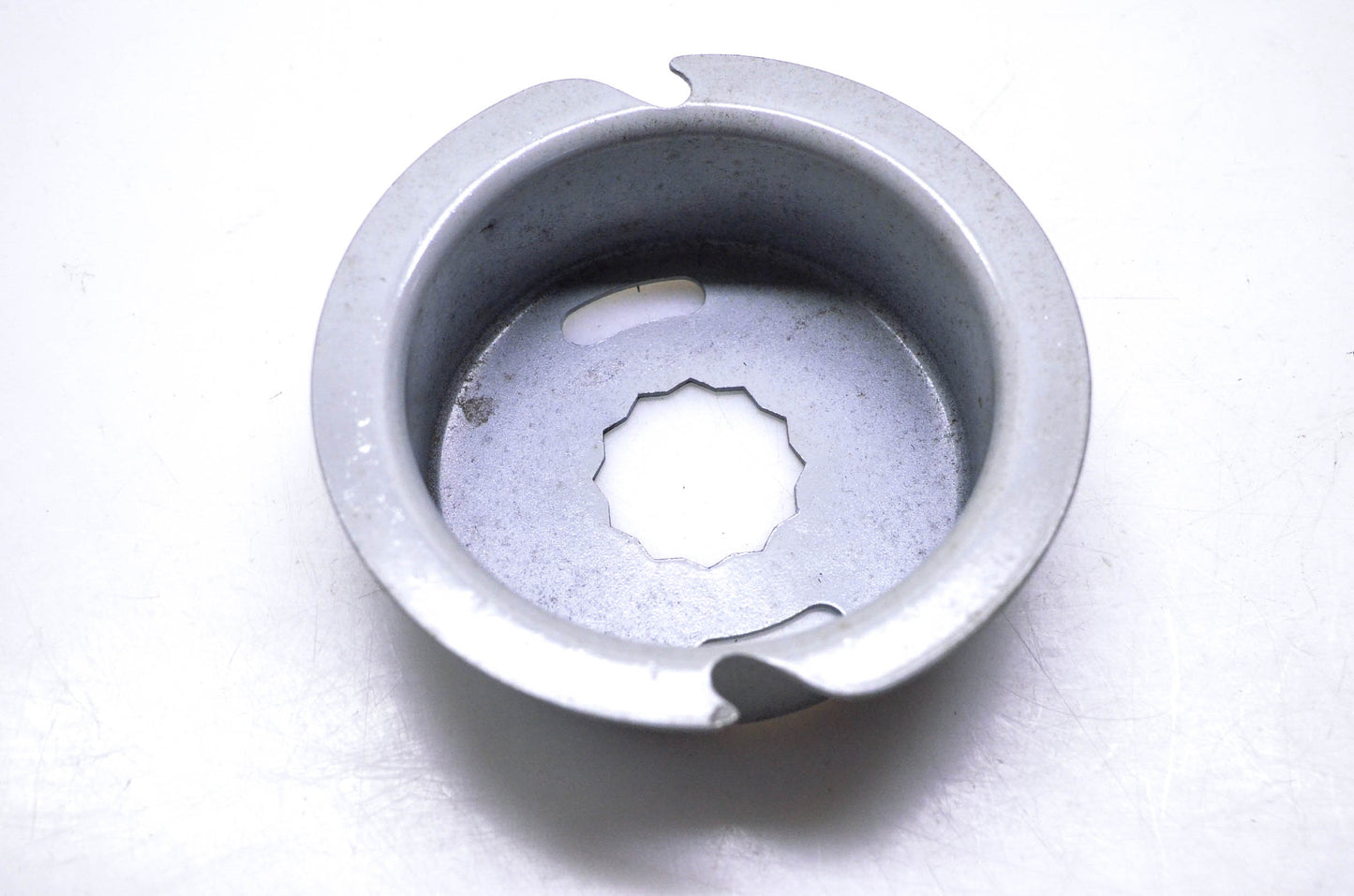 New OEM Briggs & Stratton 22809, 9208 Rope Start Pulley Cup NOS