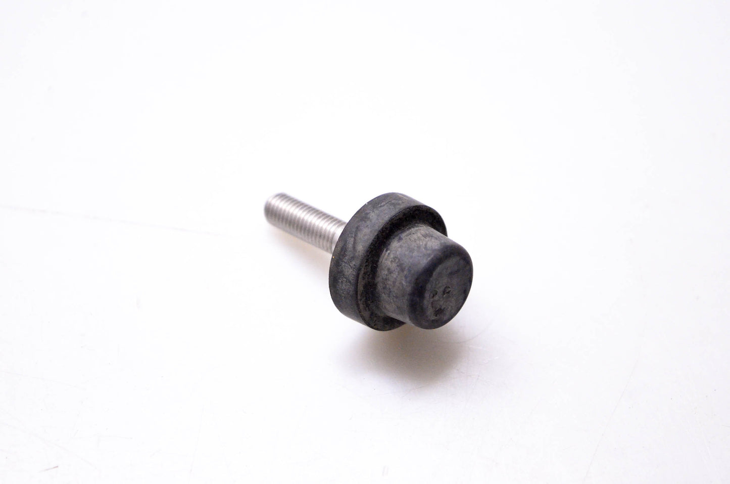 Aftermarket 31014 Rubber Mount NOS