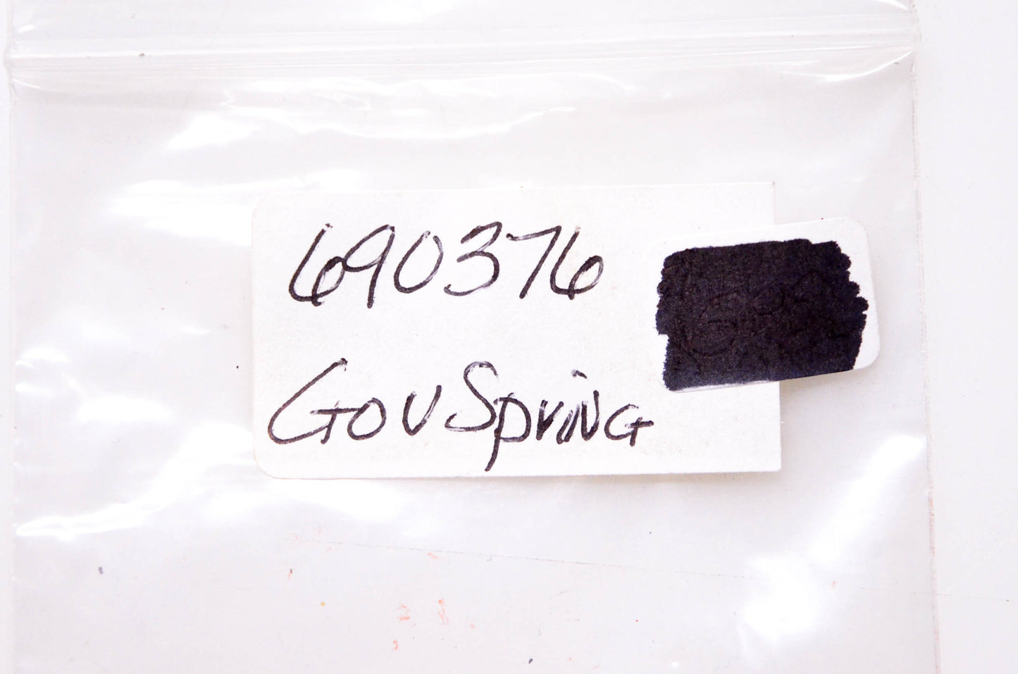 New OEM Briggs & Stratton 690376 Governor Spring NOS