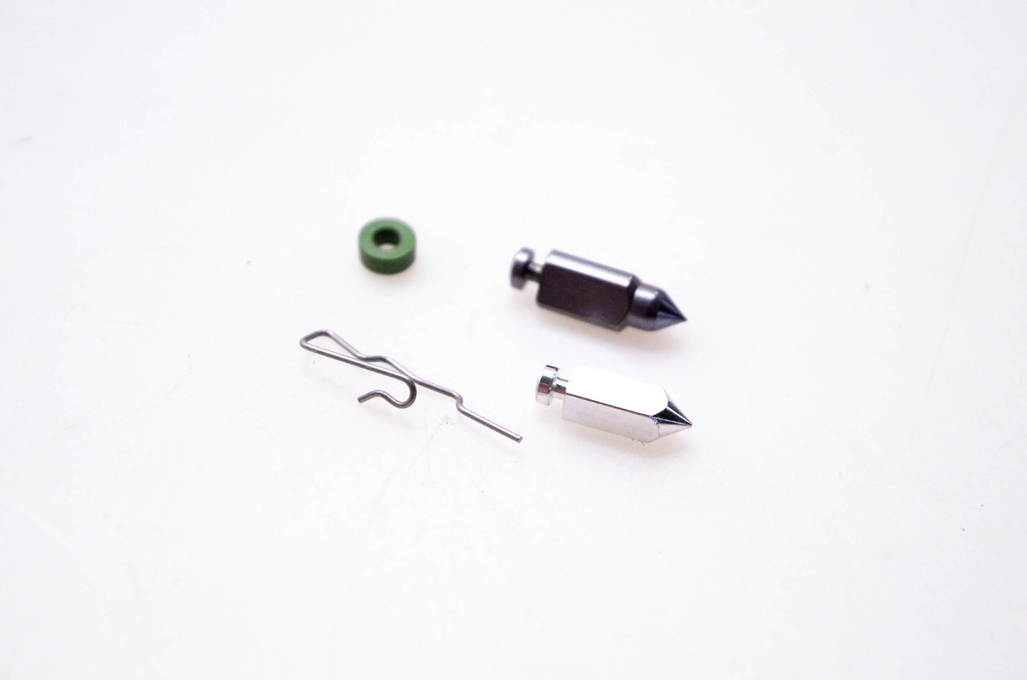 New OEM Briggs & Stratton 394681 Needle Seat Kit NOS