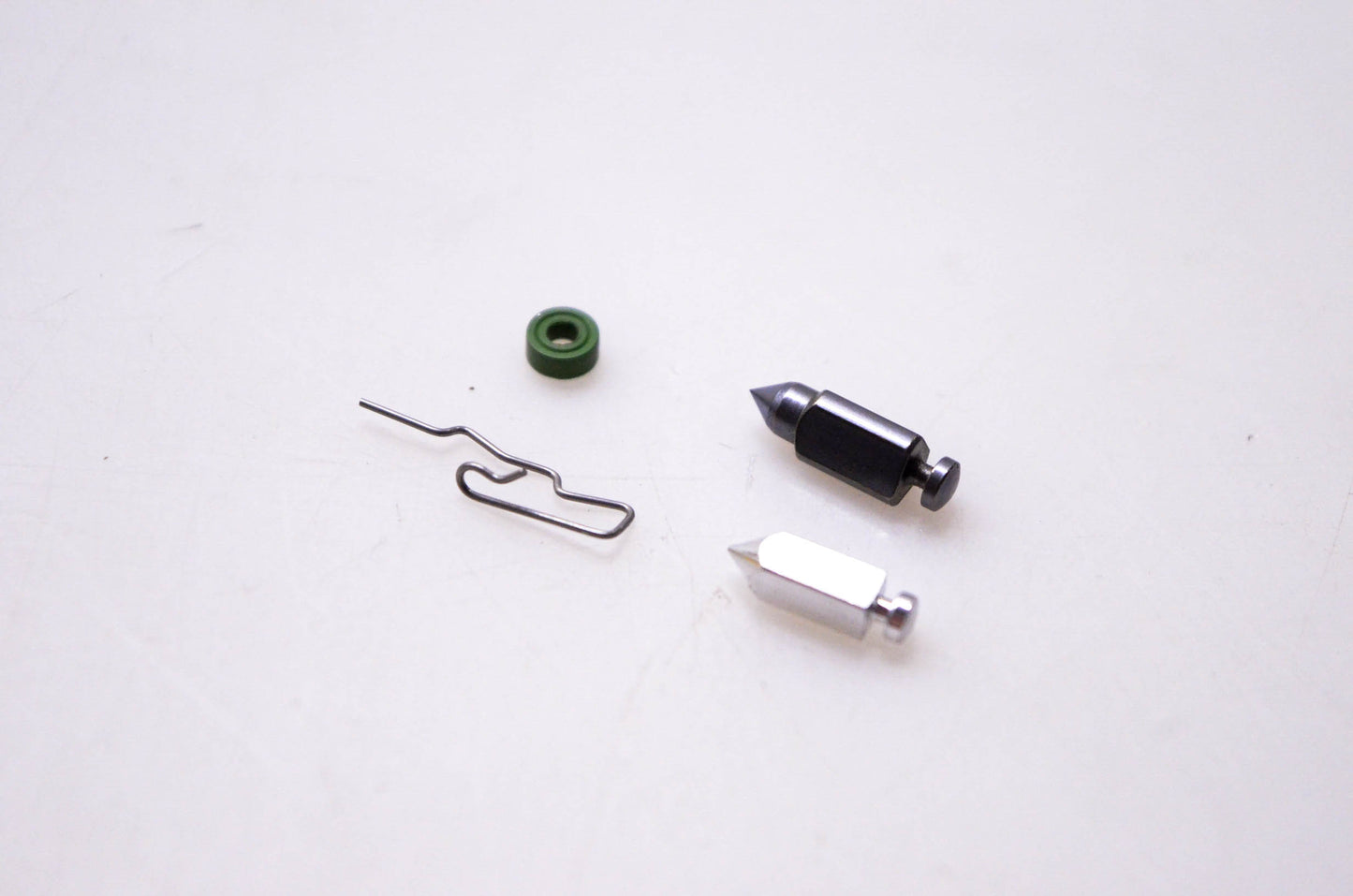 New OEM Briggs & Stratton 394681 Needle Seat Kit NOS