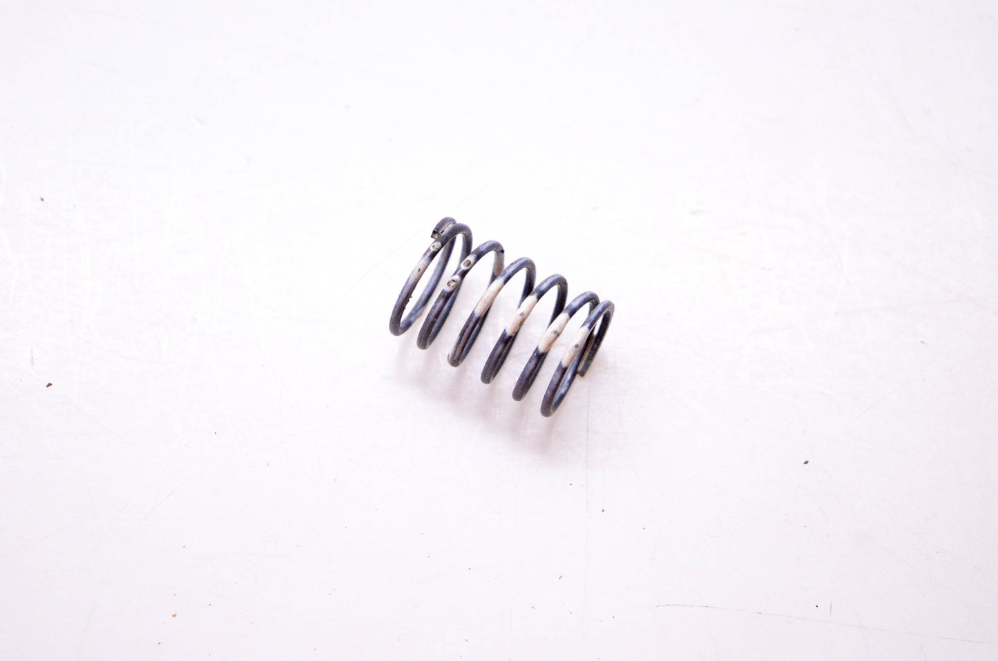 New OEM Briggs & Stratton 690547 Ratchet Spring NOS