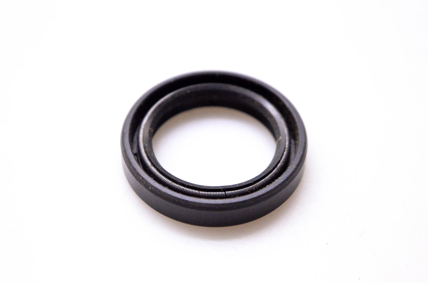 New OEM Briggs & Stratton 805101S Oil Seal NOS
