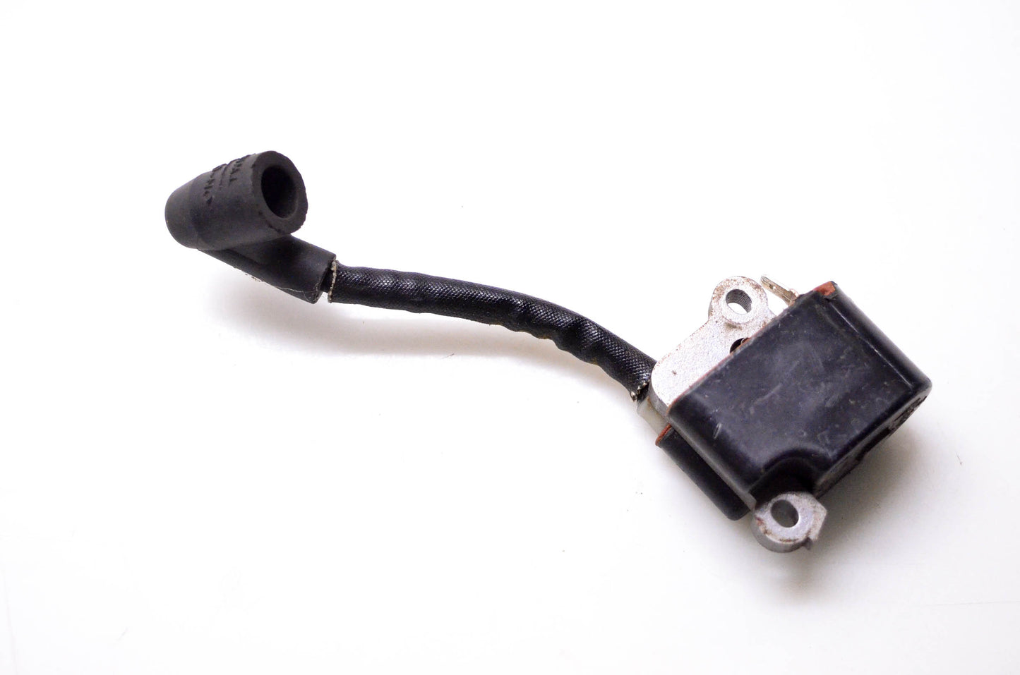 New OEM Husqvarna 530-039143, 819710C, 530039143 Chainsaw Ignition Coil NOS