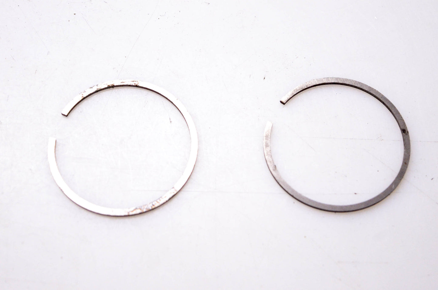 Aftermarket E-923K Piston Rings 2 1/16 + .030 Qty 2 NOS
