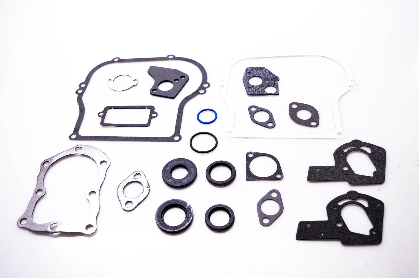 New OEM Briggs & Stratton 495603 Engine Gasket Kit NOS