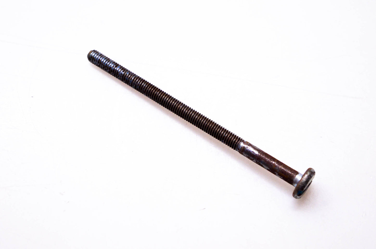 New OEM Briggs & Stratton 93374 Air Cleaner Screw NOS