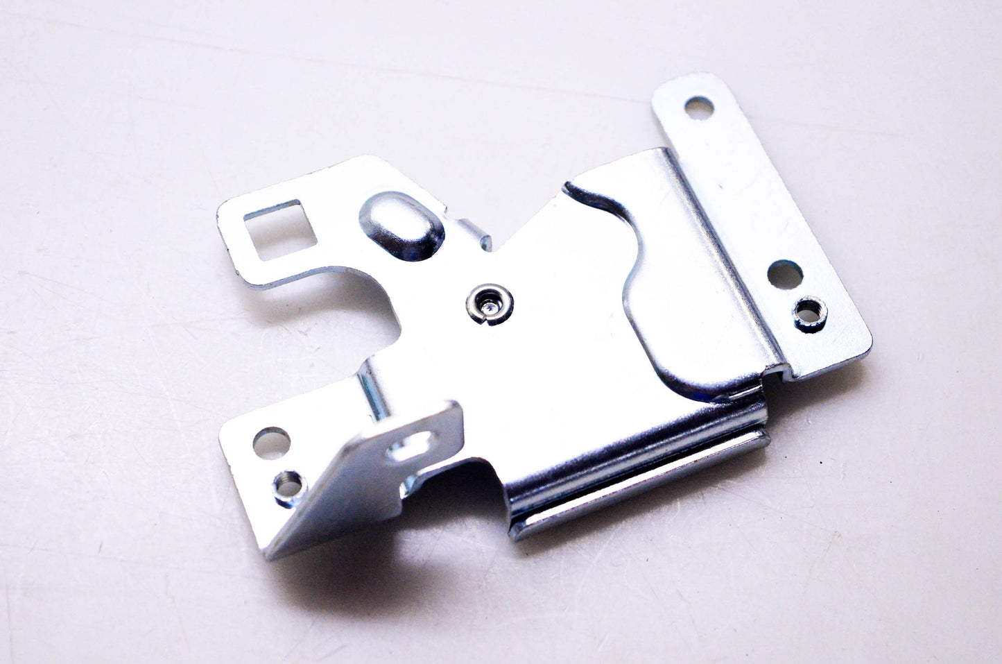 New OEM Briggs & Stratton 494587 Control Bracket NOS
