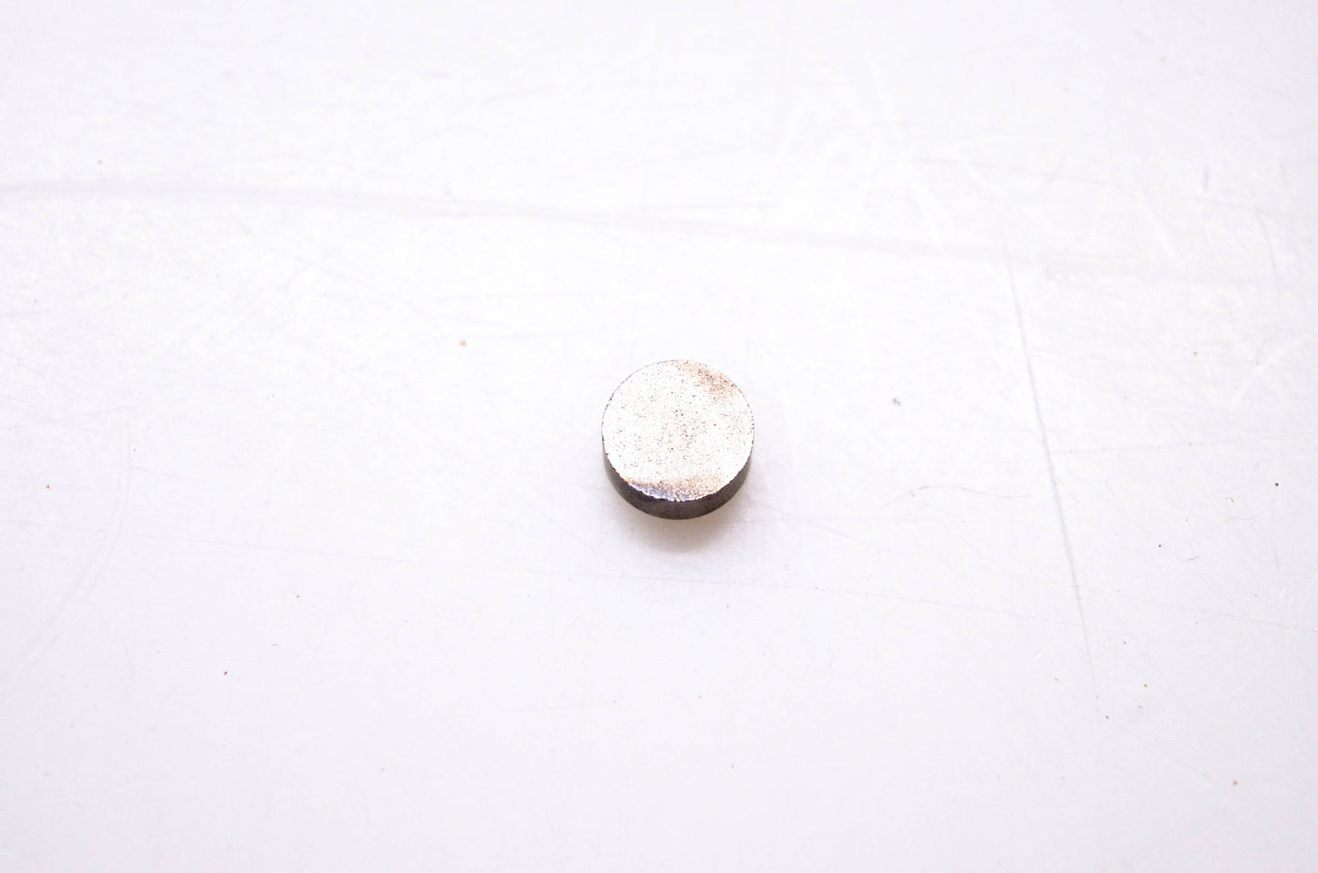 New OEM Briggs & Stratton 691843 Valve Cap NOS