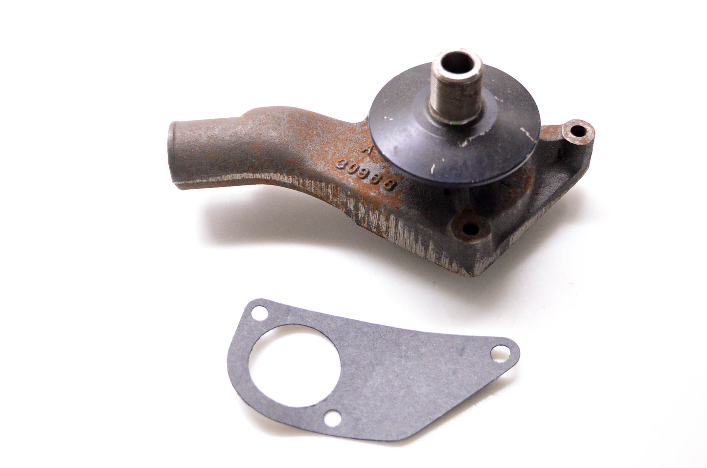 Yale 150021902 Water Pump NOS