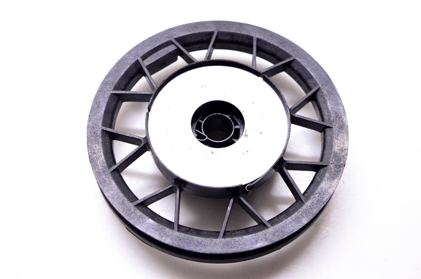New OEM Tecumseh 590700 Pulley NOS