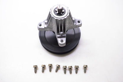 New OEM Husqvarna 918-04822B Spindle Assembly NOS