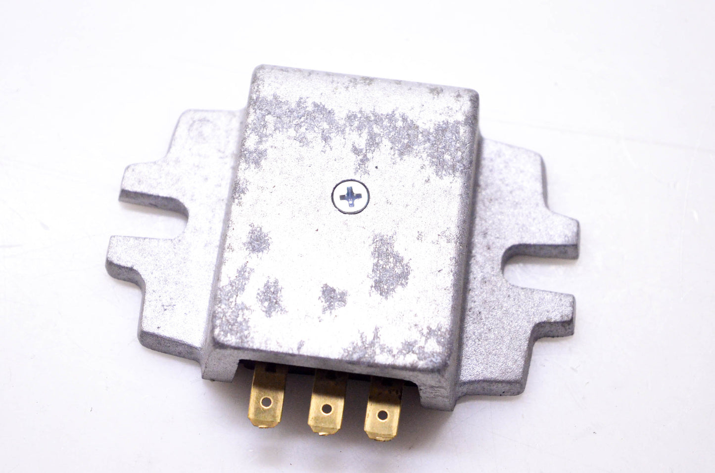 Rotary 31-9208, 234279, 41-403-08 Voltage Regulator NOS
