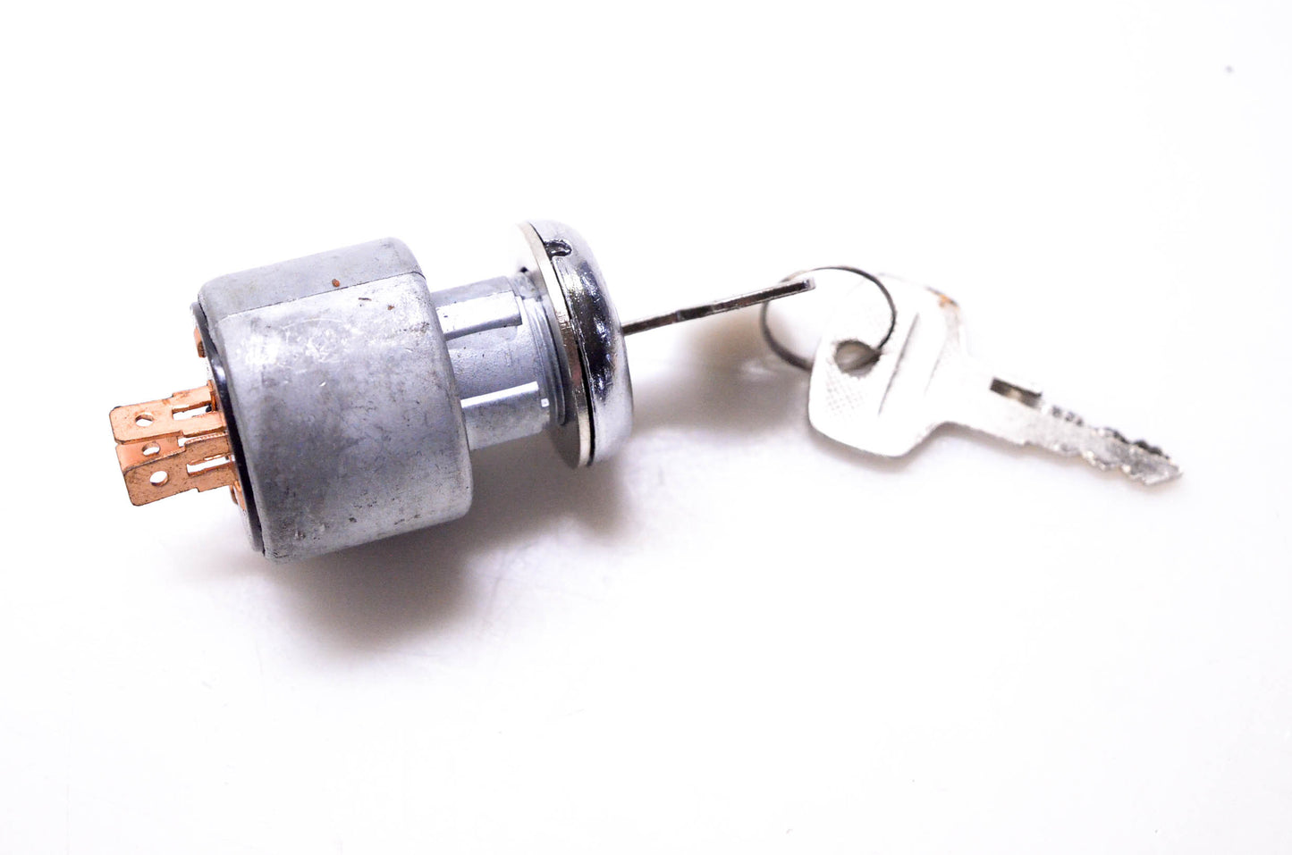 Total Source 25150-L4500 Ignition Switch fits TCM NOS