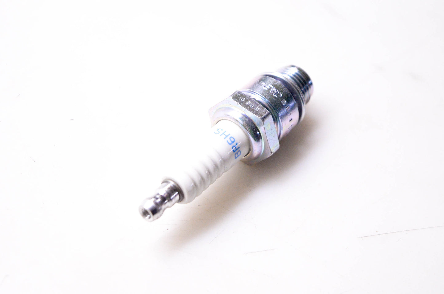 NGK BR6HS, 3922 Spark Plug NOS