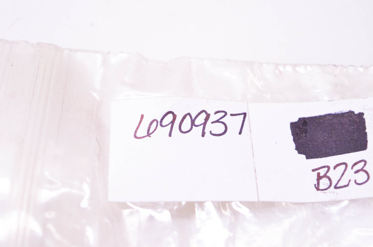 New OEM Briggs & Stratton 690937 Breather Gasket NOS