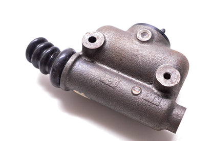 Mitsubishi 399520 Brake Cylinder NOS