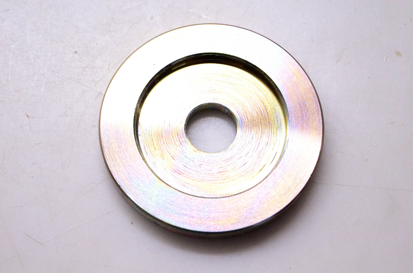 New OEM John Deere T25892 Round Retainer NOS