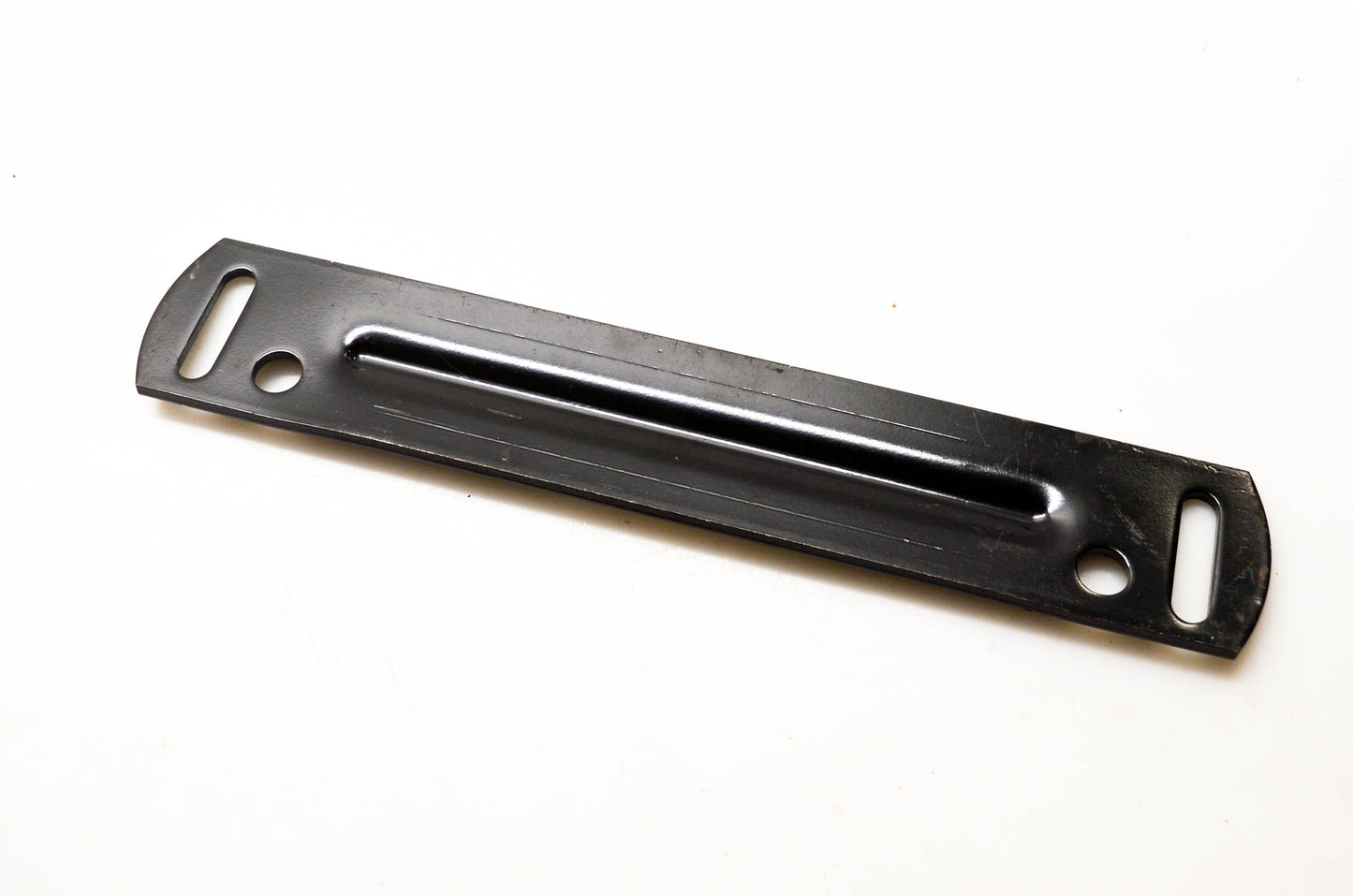 New OEM John Deere M146103, 20030707DY2 Bracket NOS