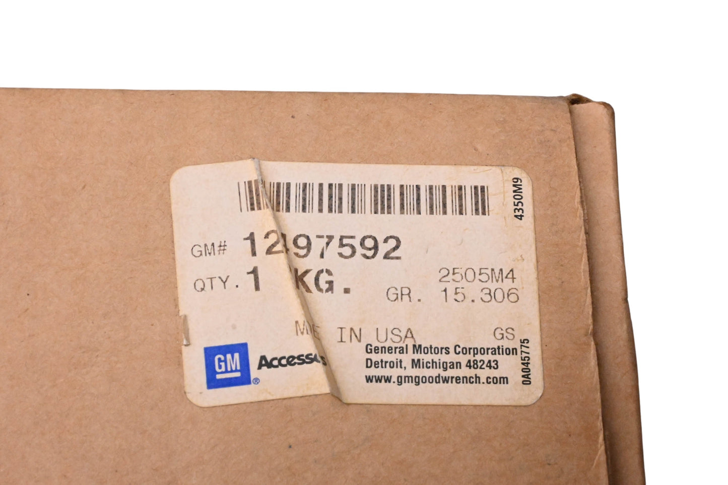 General Motors 12497592 Rear Carpet Mat Kit NOS