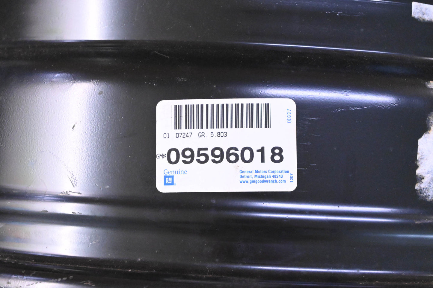 General Motors 9596018 17" Black Steel Wheel Rim NOS