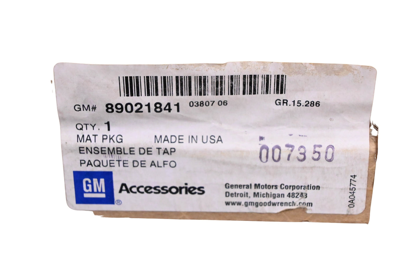 General Motors 89021841 Rubber Floor Mat Kit NOS