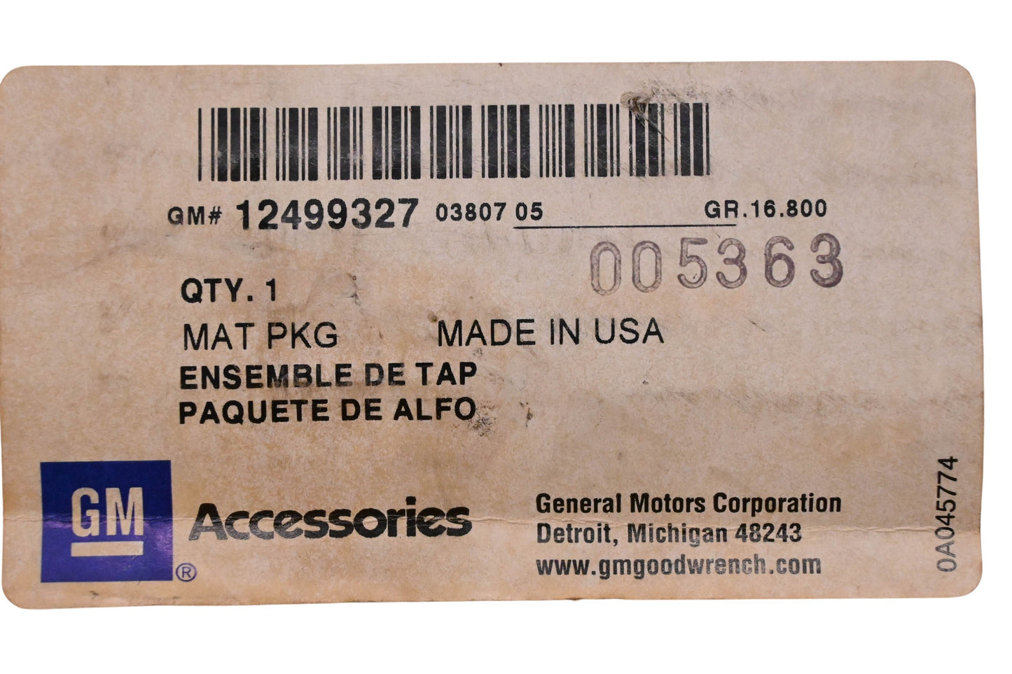 General Motors 12499327 Front Rubber Mat Kit NOS