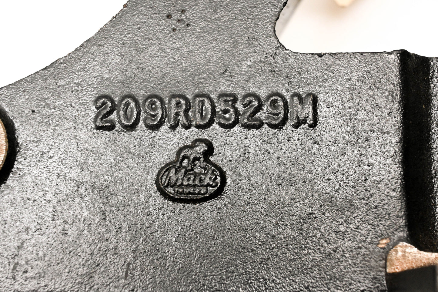 Mack 209RD529M, 25158378 A/C Compressor Bracket NOS