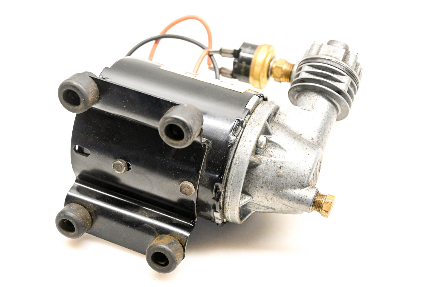 Grover 1167-12V Compressor NOS