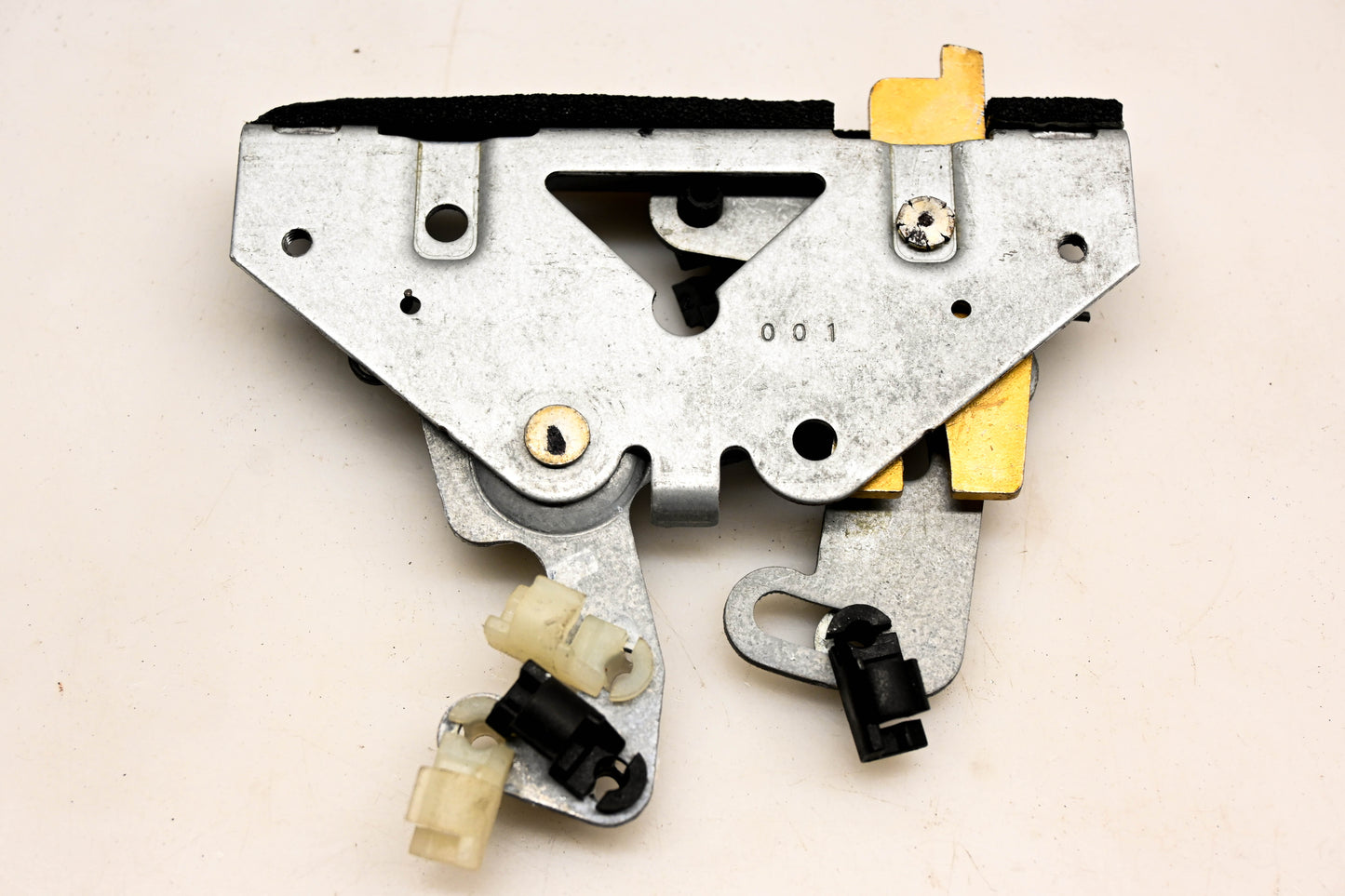 Mack 84169518, 9QX46AM, 45387 Hood Latch NOS