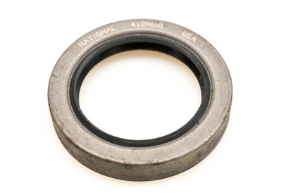 Mack 88AX353P2, 410966R Oil Seal NOS
