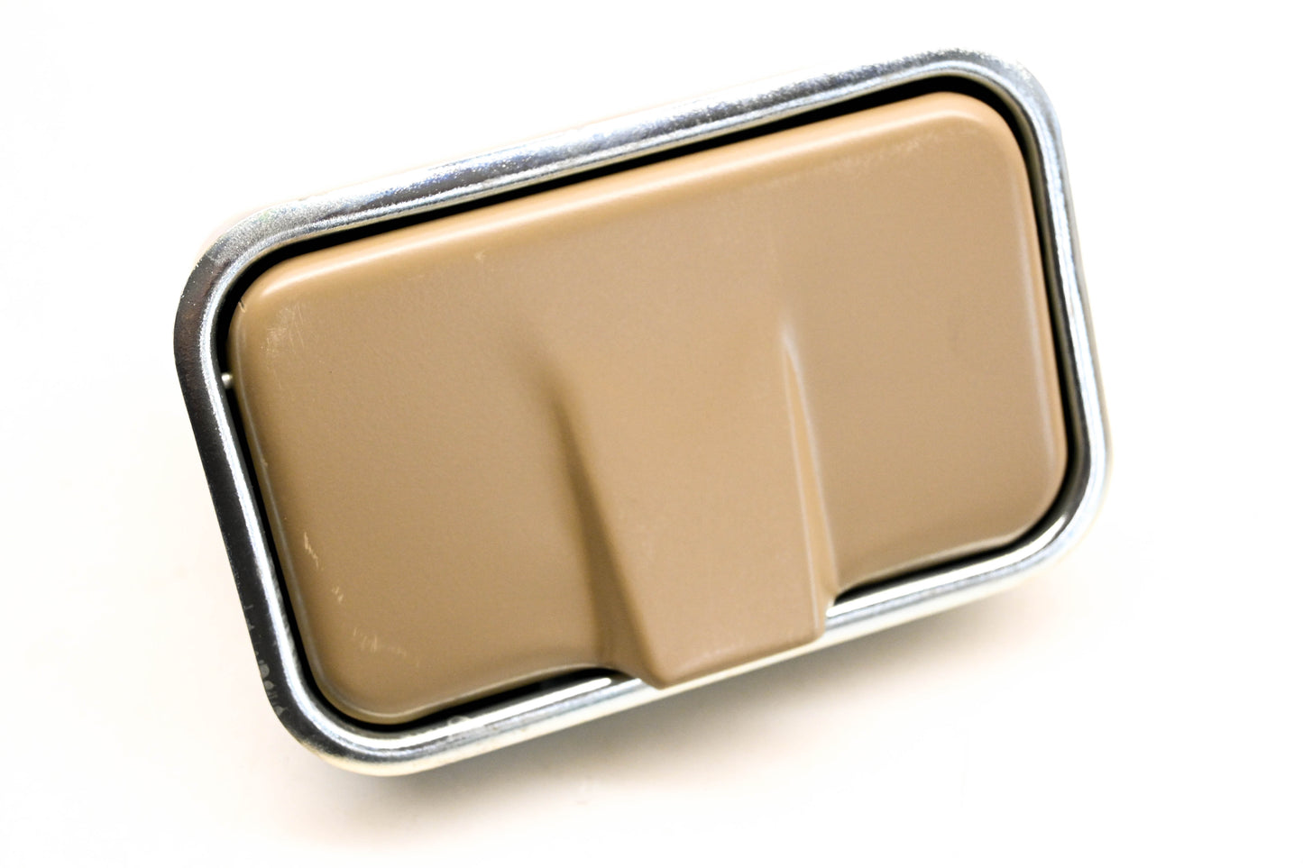 Mack 79RB419P4 Beige Ash Tray NOS