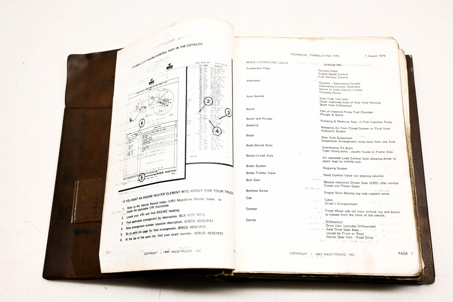 Mack AY010-17 1985 Model R688ST Customized Parts Book