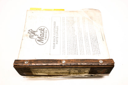 Mack AY014-16 1993 Model DM688SX Customized Parts Book