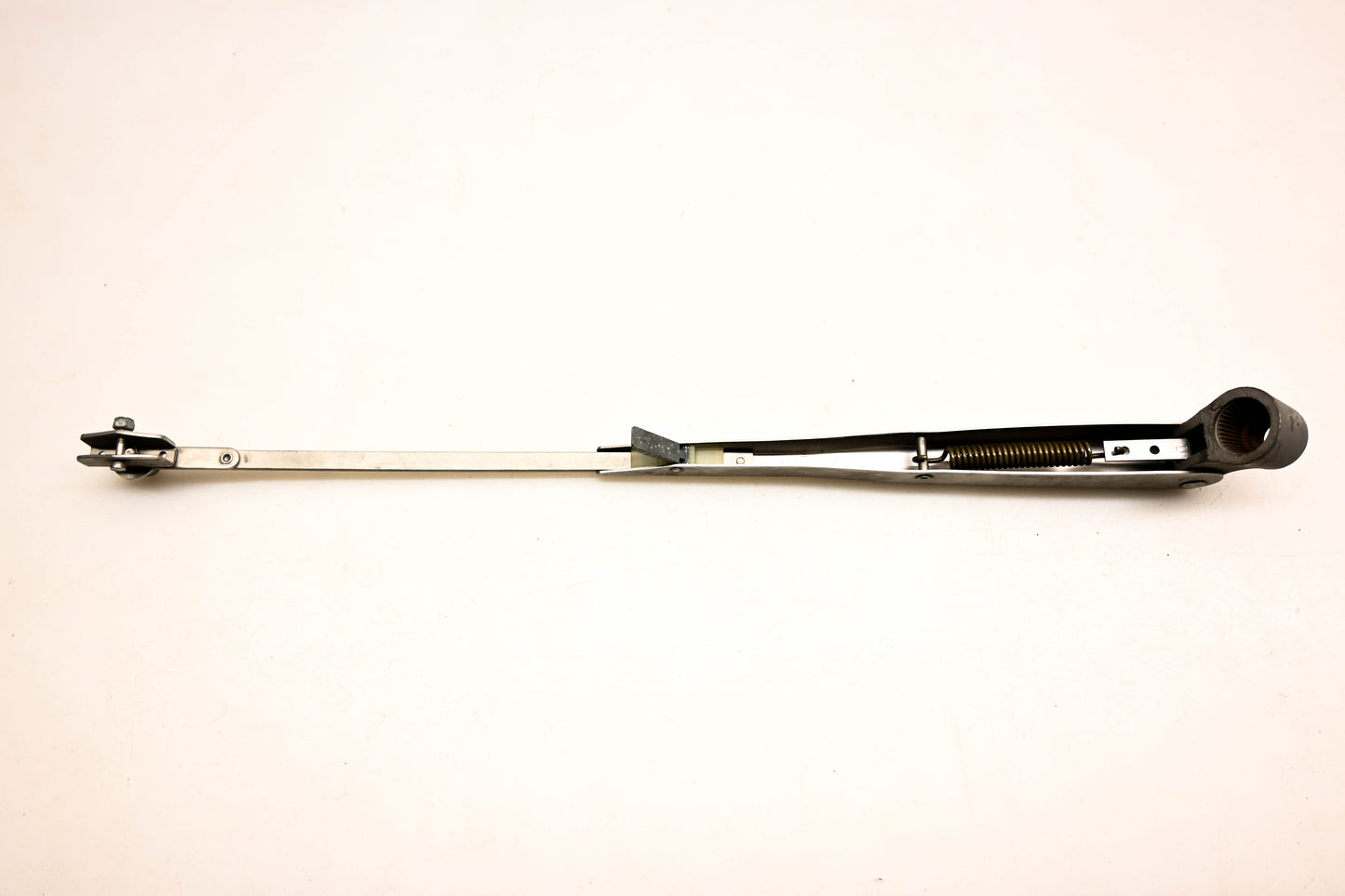 Mack 7623-87570272TM Windshield Wiper Arm NOS