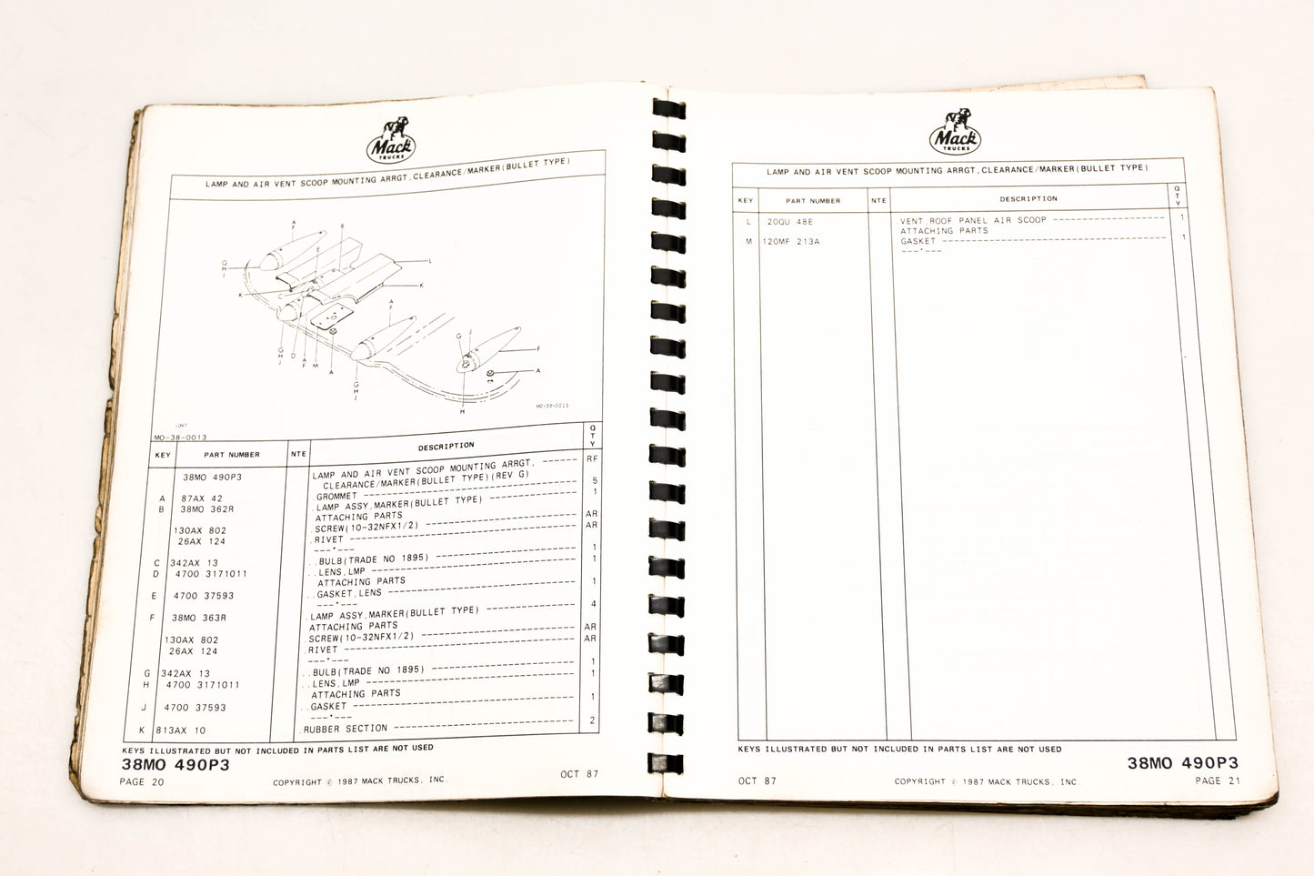 Mack DP036-11 1987 U600 Collision Repair Book