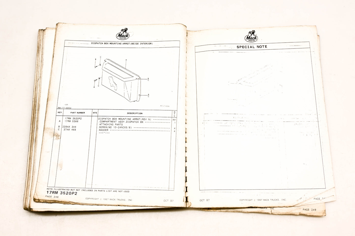 Mack DP036-11 1987 U600 Collision Repair Book