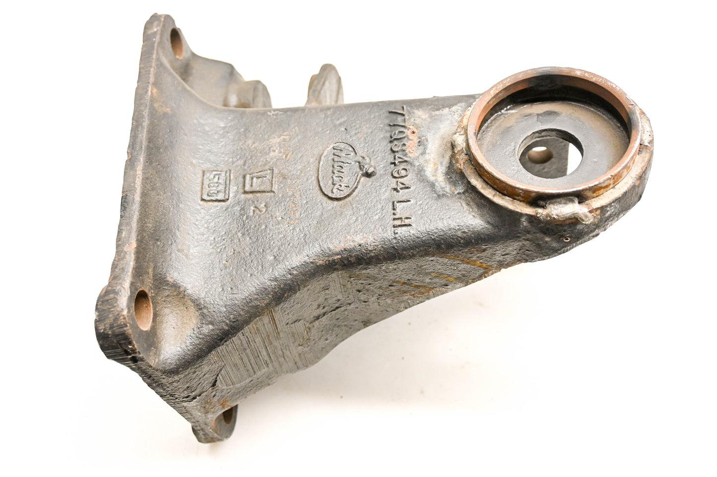 Mack 77QS2174P6, 77QS494 Bracket NOS