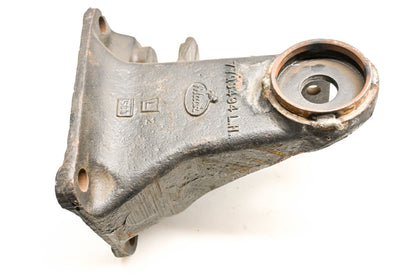 Mack 77QS2174P6, 77QS494 Bracket NOS