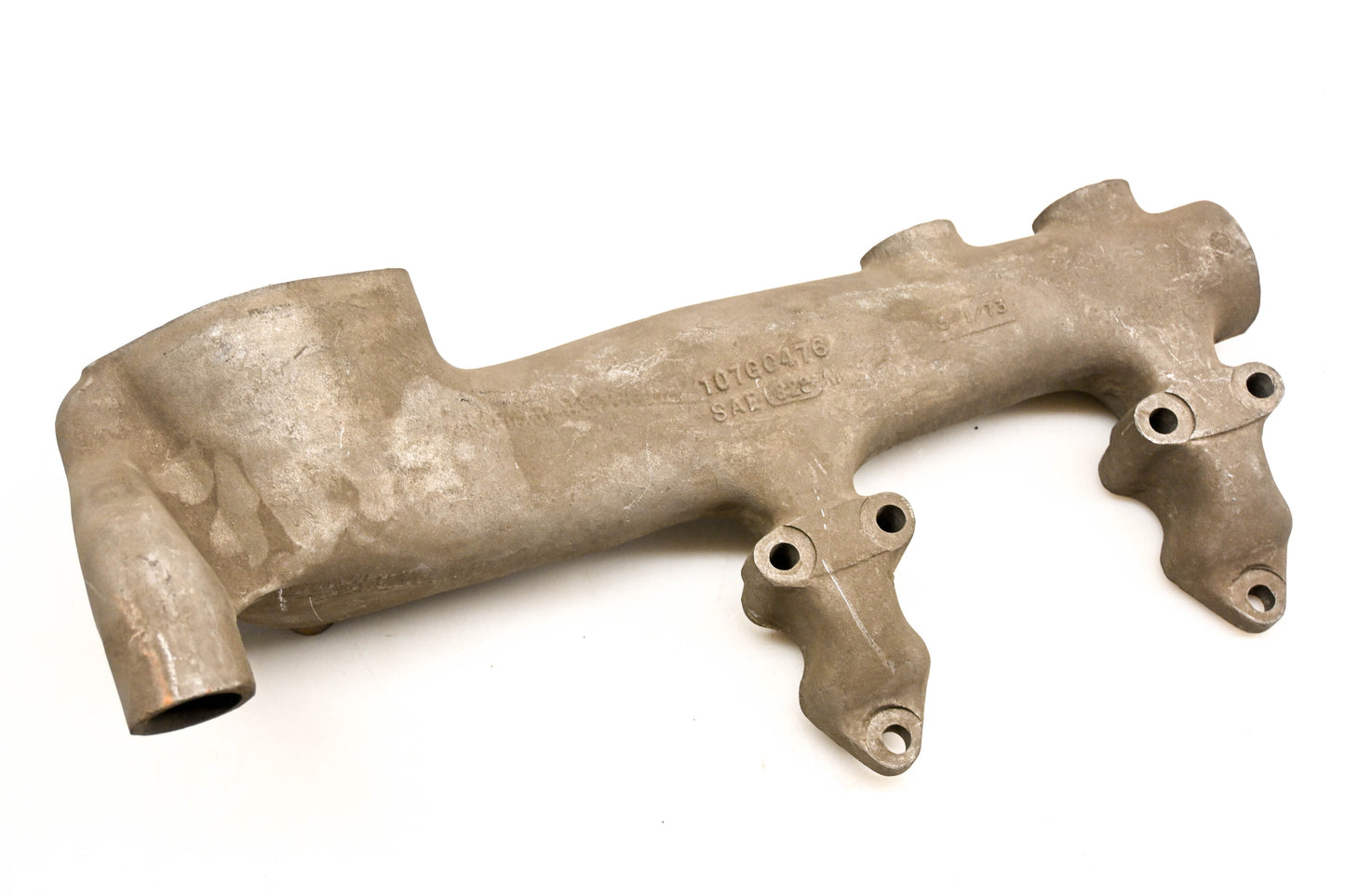 Mack 107GC476 Manifold NOS