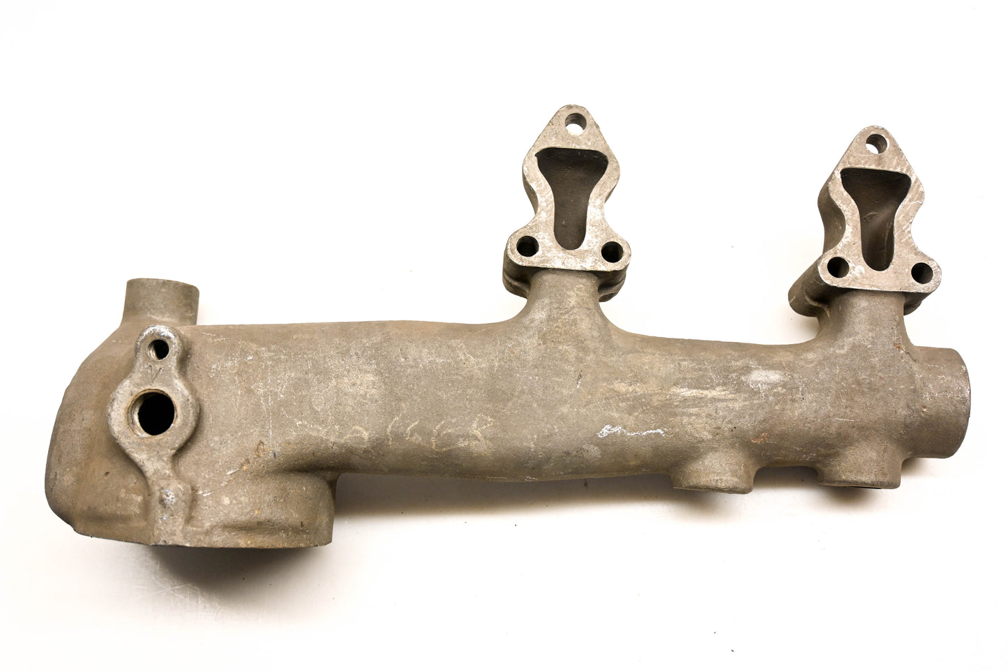 Mack 107GC476 Manifold NOS